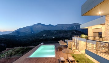 Euphoria Studios - Πλάτωμα, Μάνη