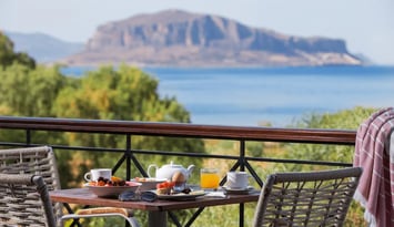 Iris Beach Hotel - Μονεμβασιά