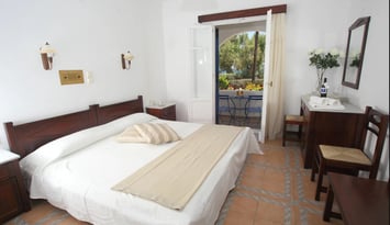 Paros Inn Seafront - Λογαράς, Πάρος