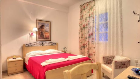 Leonardos Apartments - Νάουσα, Πάρος