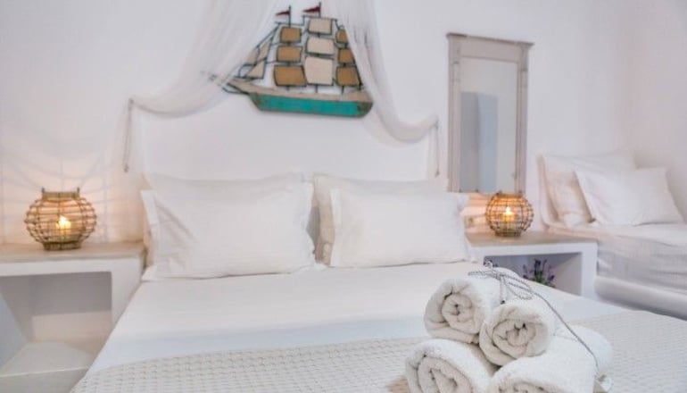 Blue Waves Suites & Apartments Paros