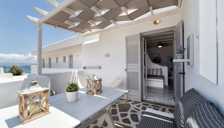 Blue Waves Suites & Apartments Paros