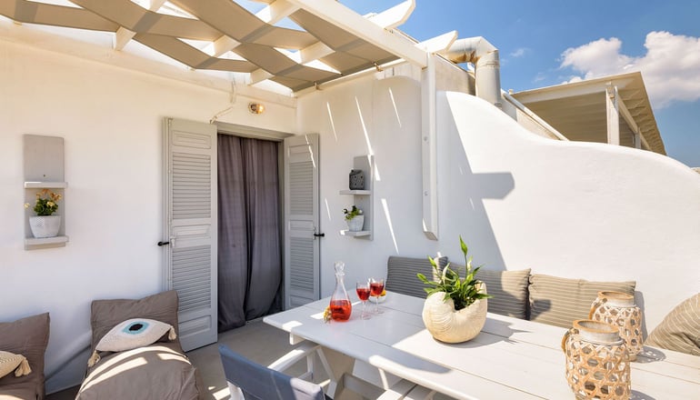 Blue Waves Suites & Apartments Paros