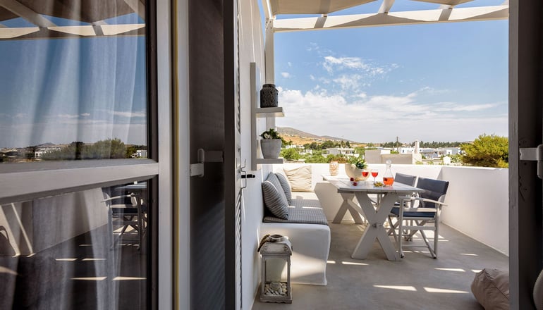 Blue Waves Suites & Apartments Paros