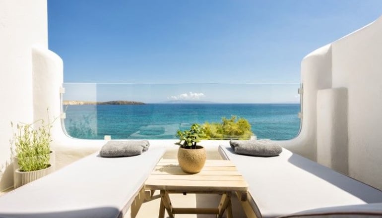 Blue Waves Suites & Apartments Paros
