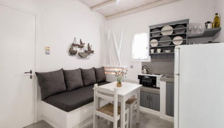 Blue Waves Suites & Apartments Paros