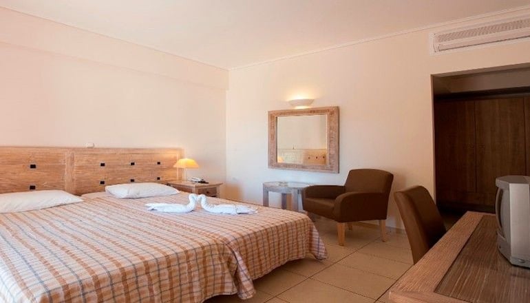 4* Alonissos Beach Bungalows & Suites Hotel - Αλόννησος
