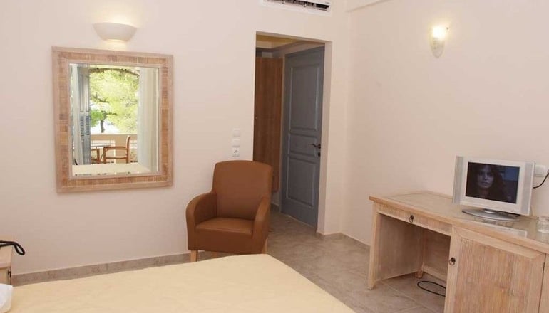 4* Alonissos Beach Bungalows & Suites Hotel - Αλόννησος