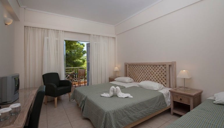 4* Alonissos Beach Bungalows & Suites Hotel - Αλόννησος
