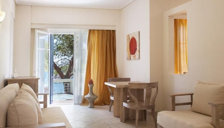 4* Alonissos Beach Bungalows & Suites Hotel - Αλόννησος