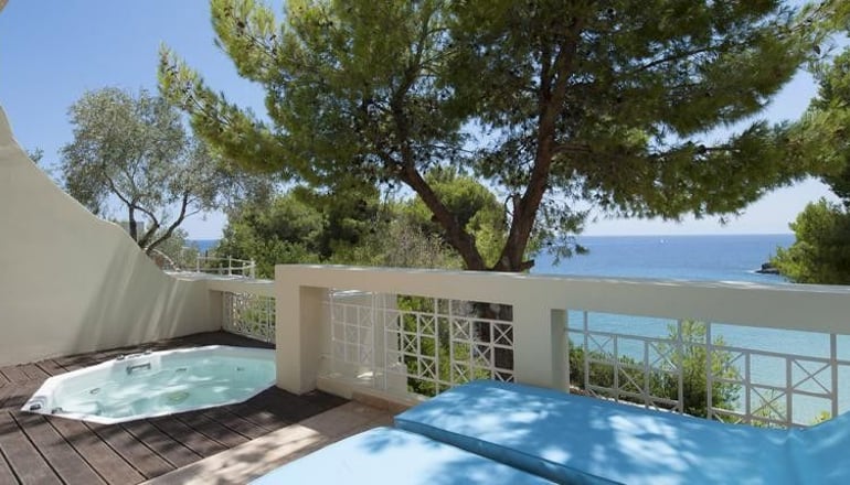 4* Alonissos Beach Bungalows & Suites Hotel - Αλόννησος