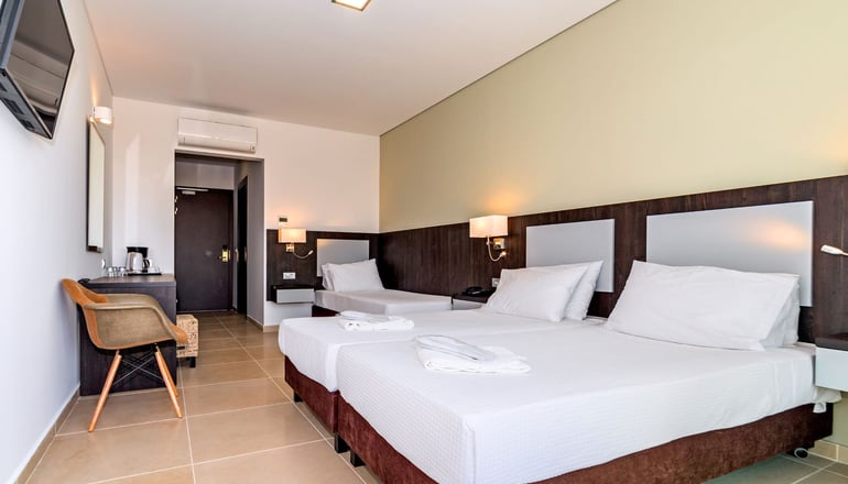 4* White Olive Premium - Λαγανάς, Ζάκυνθος