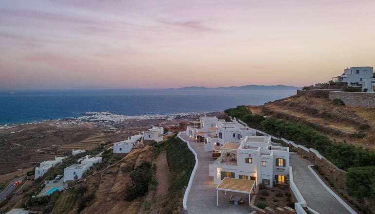 Morfes Luxury Apartments - Τριαντάρος, Τήνος