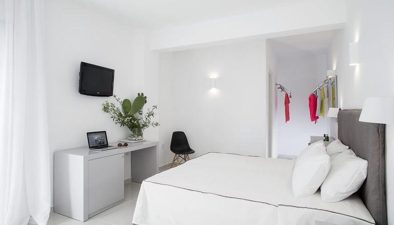 4* Dionysos Sea Side Resort - Μυλοπότας, Ίος