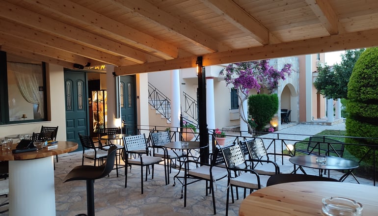 Elanthi Village Hotel