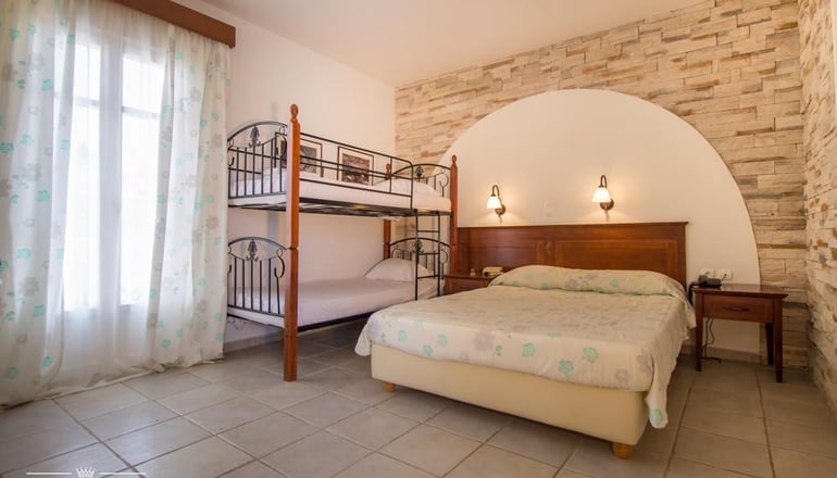 4* Naxos Palace Hotel - Στελίδα, Νάξος