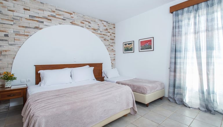 4* Naxos Palace Hotel - Στελίδα, Νάξος