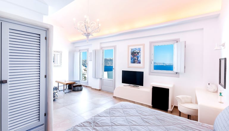 4* Santorini Secret Premium