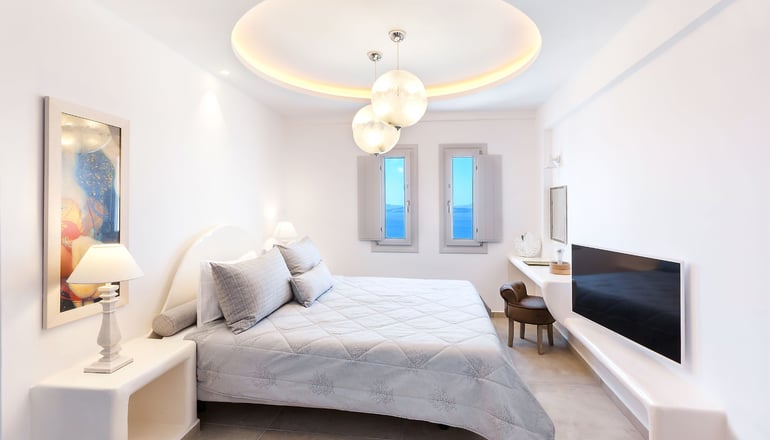 4* Santorini Secret Premium