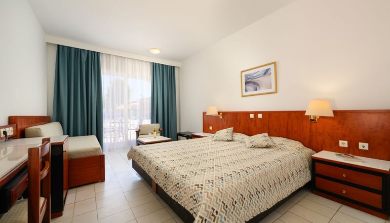 4* Sunshine Corfu Hotel & Spa