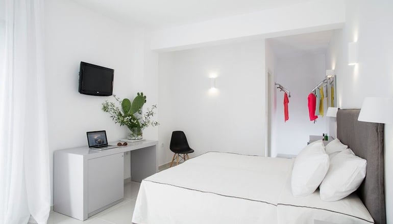 4* Dionysos Sea Side Resort - Μυλοπότας, Ίος