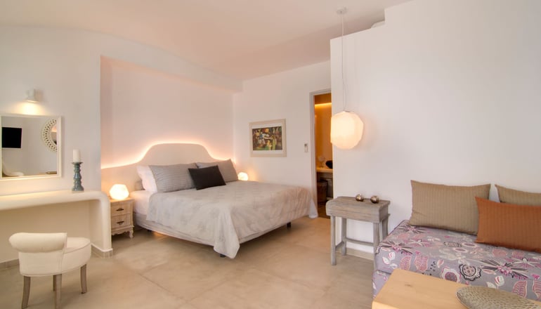 4* Santorini Secret Premium