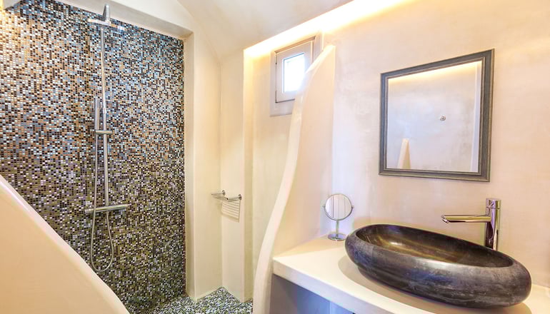 4* Santorini Secret Premium