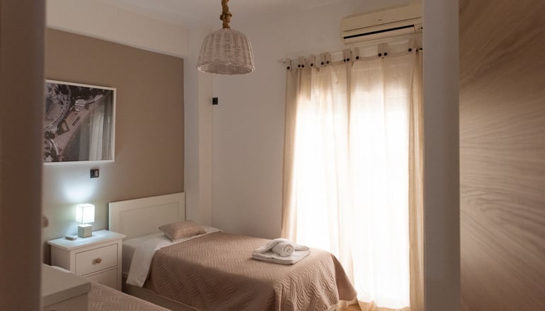 Blue Ark Loving - Αθήνα