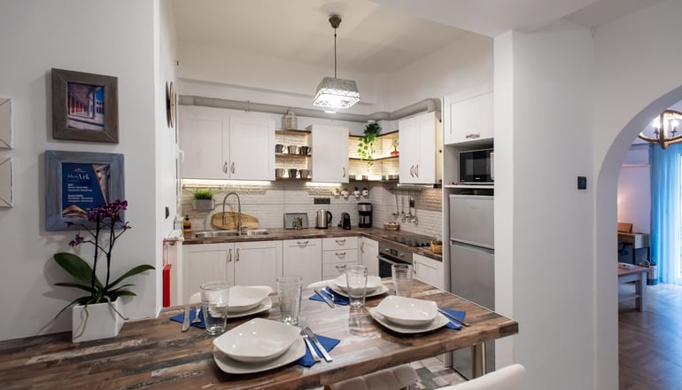 Blue Ark Loving - Αθήνα