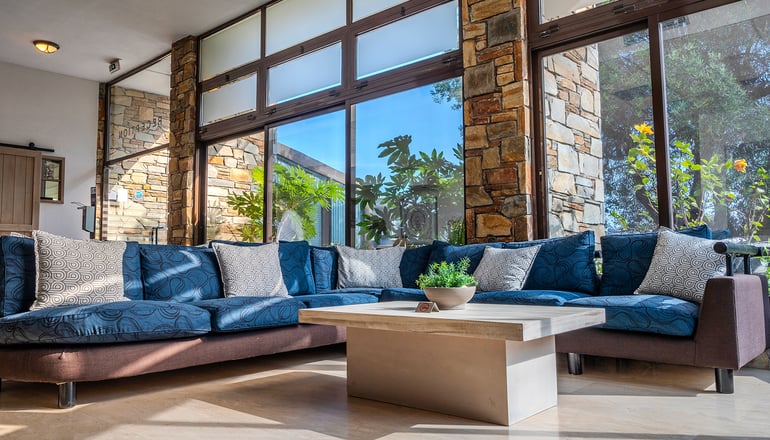 Dionysos Hotel & Suites