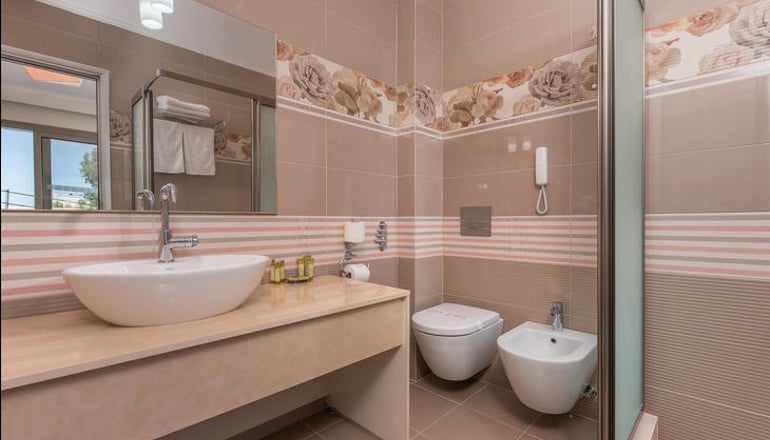 Dionysos Hotel & Suites