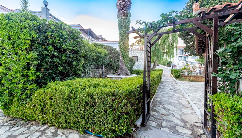 Dionyssos Hotel - Σκόπελος