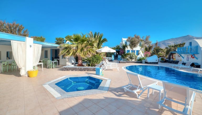 4* Marillia Village Santorini