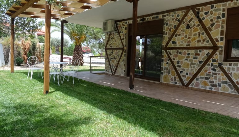 Simon King - Βουρβουρού, Χαλκιδική