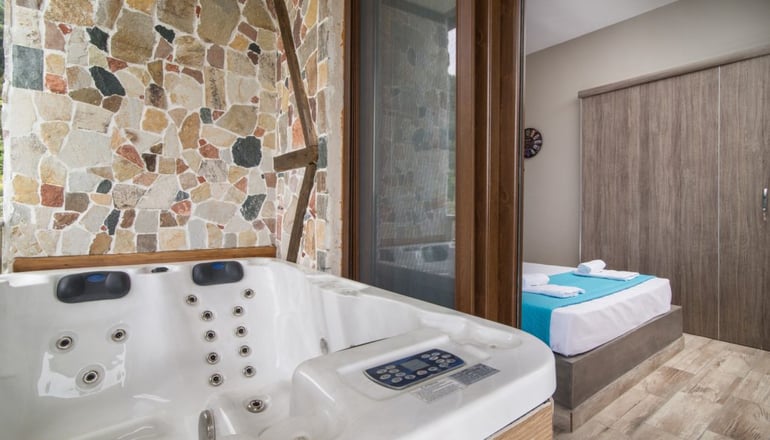 Simon King - Βουρβουρού, Χαλκιδική