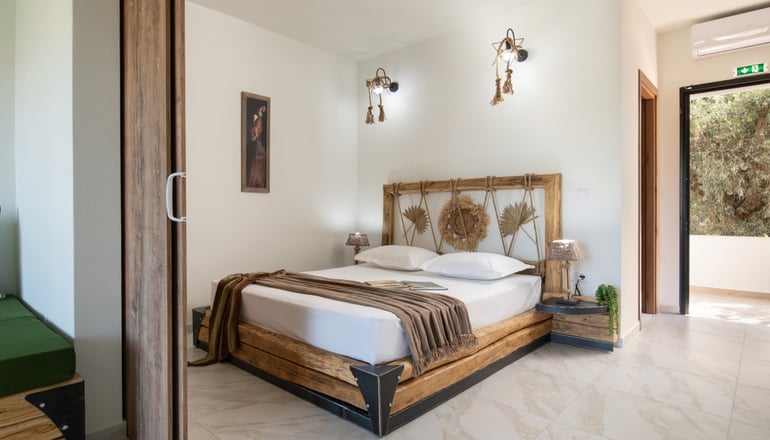 Simon King - Βουρβουρού, Χαλκιδική