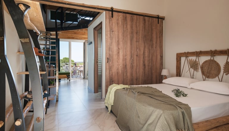 Simon King - Βουρβουρού, Χαλκιδική