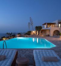 Mythic Exclusive Retreat Paros